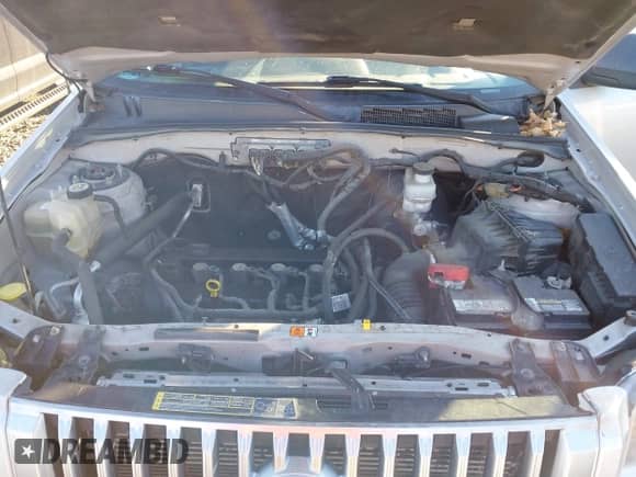 2010 Mercury Mariner z VIN 4M2CN8B73AKJ15604, wystawiony jako IAAI lot #41454647 z przebiegiem 170 761 mil mil oraz . Historia ofert i sprzedaży dostępna na DreamBid. Obrazek 10.