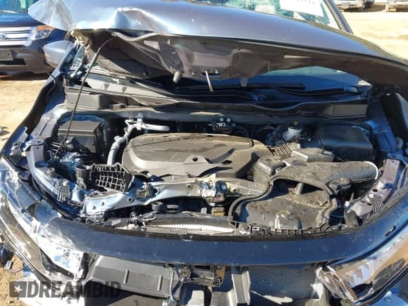 ✅ 2025 Honda Odyssey Touring • VIN: 5FNRL6H87SB051608 • Lot: 43583711. Listed on IAAI with 4,051 mi. Free auction sales archive from the USA and detailed vehicle history report at DreamBid. Image 10.