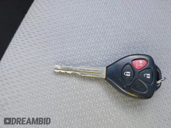 ✅ 2013 Toyota Yaris LE • VIN: JTDKTUD32DD563433 • Lot: 43745320. Wystawiony na IAAI z przebiegiem 165 136 mil. Bezpłatny archiwum sprzedaży aukcyjnych z USA i szczegółowy raport historii pojazdu na DreamBid. Zdjęcie 11.