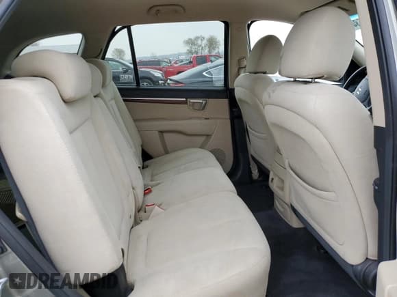 ✅ 2009 Hyundai Santa Fe GLS • VIN: 5NMSG73D39H235520 • Lot: 81848684. Listed on Copart with 230,974 mi. Free auction sales archive from the USA and detailed vehicle history report at DreamBid. Image 11.