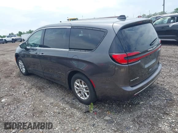 ✅ 2023 Chrysler Pacifica Touring L • VIN: 2C4RC1BG4PR530454 • Лот: 42699258. Опубликован ранее на IAAI с пробегом 58 789 миль. Бесплатный доступ к архиву аукционных продаж из США и подробный отчёт об истории автомобиля на DreamBid. Изображение 3.