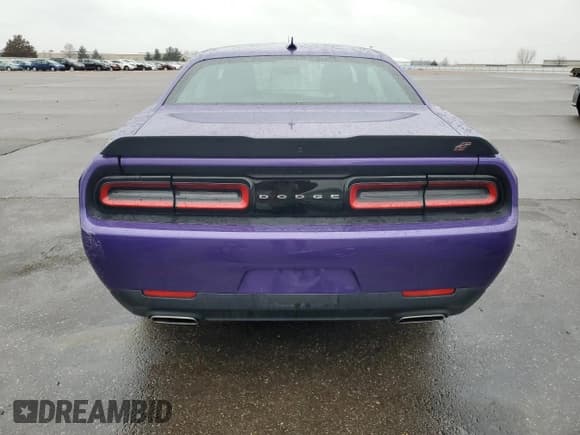 ✅ 2023 Dodge Challenger SXT • VIN: 2C3CDZGG8PH649578 • Lot: 47873145. Wystawiony na Copart z przebiegiem 12 641 mil. Bezpłatny archiwum sprzedaży aukcyjnych z USA i szczegółowy raport historii pojazdu na DreamBid. Zdjęcie 6.