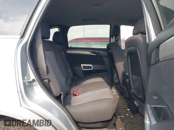 ✅ 2012 Chevrolet Captiva Sport LS • VIN: 3GNAL2EK9CS581312 • Lot: 42090431. Wystawiony na IAAI z przebiegiem 152 959 mil. Bezpłatny archiwum sprzedaży aukcyjnych z USA i szczegółowy raport historii pojazdu na DreamBid. Zdjęcie 8.