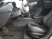 ✅ 2025 Mazda 3 S Select Sport • VIN: 3MZBPABM8SM450714 • Lot: 90998135. Wystawiony na Copart z przebiegiem 6 751 mil. Bezpłatny archiwum sprzedaży aukcyjnych z USA i szczegółowy raport historii pojazdu na DreamBid. Zdjęcie 7.