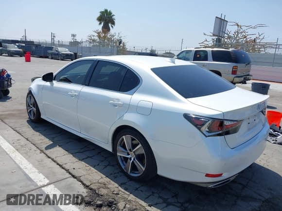 ✅ 2016 Lexus GS 350 • VIN: JTHBZ1BL1GA003200 • Lot: 42392550. Listed on IAAI with 88,073 mi. Free auction sales archive from the USA and detailed vehicle history report at DreamBid. Image 3.