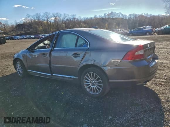 ✅ 2012 Volvo S80 3.2L • VIN: YV1940AS8C1161099 • Lot: 93328305. Wystawiony na Copart z przebiegiem Nie podano. Bezpłatny archiwum sprzedaży aukcyjnych z USA i szczegółowy raport historii pojazdu na DreamBid. Zdjęcie 2.