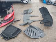 ✅ 2024 Ferrari 296 • VIN: ZFF01SMA0R0306142 • Lot: 41459167. Wystawiony na IAAI z przebiegiem Nie podano. Bezpłatny archiwum sprzedaży aukcyjnych z USA i szczegółowy raport historii pojazdu na DreamBid. Zdjęcie 18.