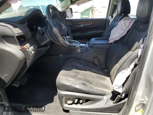 ✅ 2018 Cadillac Escalade ESV Luxury • VIN: 1GYS4HKJ8JR323611 • Лот: 66126665. Опубликован ранее на Copart с пробегом 143 670 миль. Бесплатный доступ к архиву аукционных продаж из США и подробный отчёт об истории автомобиля на DreamBid. Изображение 7.