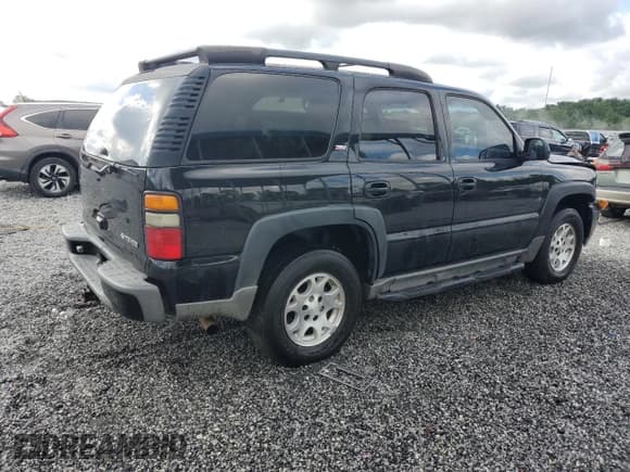 ✅ 2006 Chevrolet Tahoe Z71 • VIN: 1GNEC13Z16R147050 • Lot: 64265575. Listed on Copart with 220,019 mi. Free auction sales archive from the USA and detailed vehicle history report at DreamBid. Image 3.