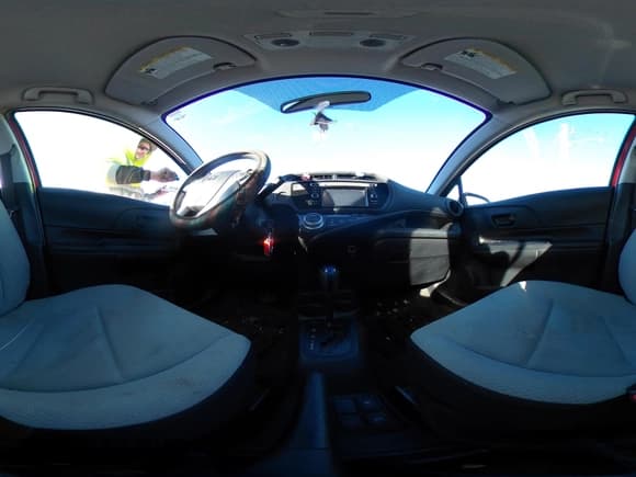 ✅ 2015 Toyota Prius Two • VIN: JTDKDTB34F1584637 • Lot: 43850060. Listed on IAAI with 80,351 mi. Free auction sales archive from the USA and detailed vehicle history report at DreamBid. Image 19.