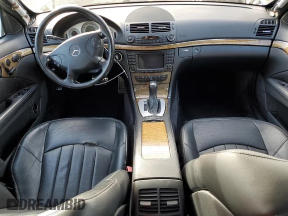 ✅ 2005 Mercedes-Benz E 55 AMG • VIN: WDBUF76J55A775449 • Лот: 48429765. Опубликован ранее на Copart с пробегом Не указан. Бесплатный доступ к архиву аукционных продаж из США и подробный отчёт об истории автомобиля на DreamBid. Изображение 8.
