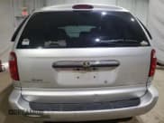 ✅ 2006 Chrysler Town & Country • VIN: 1A4GP45RX6B645058 • Lot: 69378065. Listed on Copart with 209,410 mi. Free auction sales archive from the USA and detailed vehicle history report at DreamBid. Image 6.