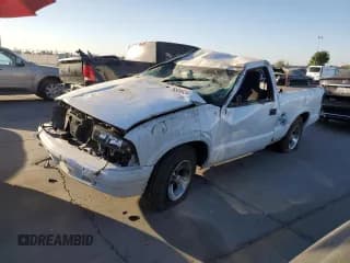 ✅ 2002 Chevrolet S-10 LS • VIN: 1GCCS14W228107244 • Лот: 76809934. Опубликован ранее на Copart с пробегом Не указан. Бесплатный доступ к архиву аукционных продаж из США и подробный отчёт об истории автомобиля на DreamBid. Изображение 1.