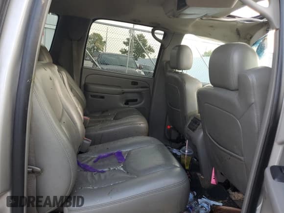 ✅ 2005 Chevrolet Suburban LT • VIN: 1GNFK16Z35J194533 • Lot: 48653215. Wystawiony na Copart z przebiegiem Nie podano. Bezpłatny archiwum sprzedaży aukcyjnych z USA i szczegółowy raport historii pojazdu na DreamBid. Zdjęcie 11.