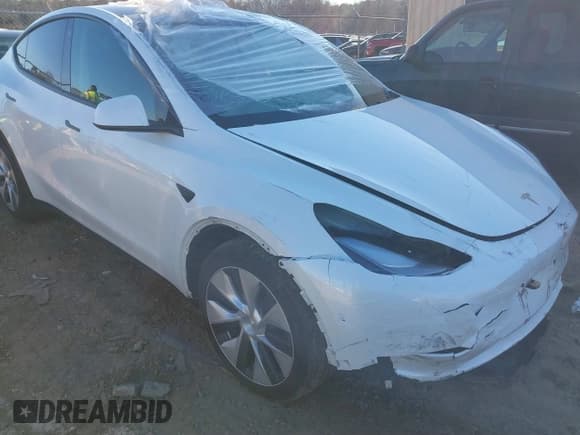 ✅ 2023 Tesla Model Y Long Range • VIN: 7SAYGDEE7PF683016 • Lot: 41342757. Wystawiony na IAAI z przebiegiem 25 895 mil. Bezpłatny archiwum sprzedaży aukcyjnych z USA i szczegółowy raport historii pojazdu na DreamBid. Zdjęcie 1.
