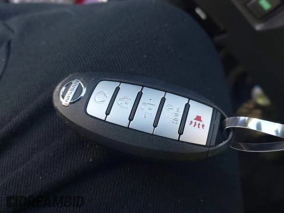 ✅ 2020 Nissan Rogue SL • VIN: 5N1AT2MT9LC812701 • Lot: 41636376. Listed on IAAI with 32,397 mi. Free auction sales archive from the USA and detailed vehicle history report at DreamBid. Image 11.