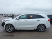 ✅ 2018 Kia Sorento SX Limited • VIN: 5XYPKDA58JG384521 • Lot: 41903823. Wystawiony na IAAI z przebiegiem Nie podano. Bezpłatny archiwum sprzedaży aukcyjnych z USA i szczegółowy raport historii pojazdu na DreamBid. Zdjęcie 14.