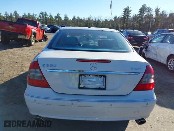 ✅ 2008 Mercedes-Benz E 350 Luxury • VIN: WDBUF87X38B349119 • Lot: 43728391. Wystawiony na IAAI z przebiegiem 175 351 mil. Bezpłatny archiwum sprzedaży aukcyjnych z USA i szczegółowy raport historii pojazdu na DreamBid. Zdjęcie 13.