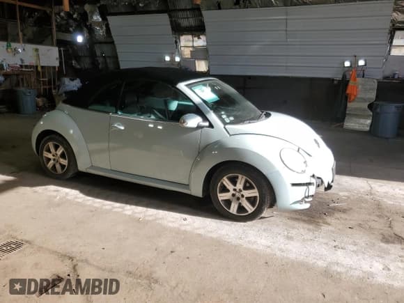 ✅ 2006 Volkswagen Beetle • VIN: 3VWRG31YX6M328487 • Лот: 76566084. Опубликован ранее на Copart с пробегом 160 323 миль. Бесплатный доступ к архиву аукционных продаж из США и подробный отчёт об истории автомобиля на DreamBid. Изображение 4.