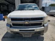✅ 2007 Chevrolet Silverado 2500HD 1LT • VIN: 1GCHK24K97E545034 • Lot: 63324805. Wystawiony na Copart z przebiegiem 222 458 mil. Bezpłatny archiwum sprzedaży aukcyjnych z USA i szczegółowy raport historii pojazdu na DreamBid. Zdjęcie 5.
