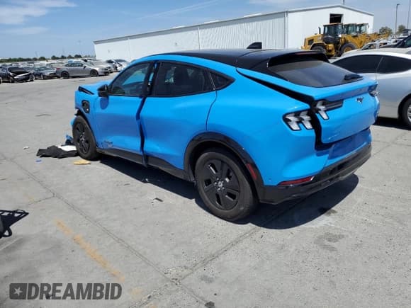 ✅ 2022 Ford Mustang Mach-E California Route 1 • VIN: 3FMTK2R73NMA24358 • Лот: 65059814. Опубликован ранее на Copart с пробегом 32 803 миль. Бесплатный доступ к архиву аукционных продаж из США и подробный отчёт об истории автомобиля на DreamBid. Изображение 2.