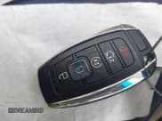 ✅ 2018 Lincoln MKZ Reserve • VIN: 3LN6L5E99JR601538 • Lot: 43689522. Wystawiony na IAAI z przebiegiem 85 599 mil. Bezpłatny archiwum sprzedaży aukcyjnych z USA i szczegółowy raport historii pojazdu na DreamBid. Zdjęcie 11.