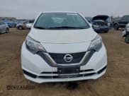 ✅ 2019 Nissan Note SV • VIN: 3N1CE2CP9KL354496 • Lot: 94348165. Wystawiony na Copart z przebiegiem 97 569 mil. Bezpłatny archiwum sprzedaży aukcyjnych z USA i szczegółowy raport historii pojazdu na DreamBid. Zdjęcie 5.