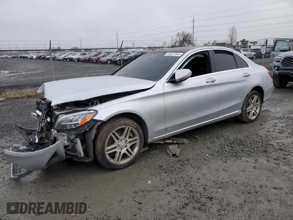 ✅ 2020 Mercedes-Benz C 300 • VIN: 55SWF8EB3LU327370 • Lot: 84667564. Wystawiony na Copart z przebiegiem 59 810 mil. Bezpłatny archiwum sprzedaży aukcyjnych z USA i szczegółowy raport historii pojazdu na DreamBid. Zdjęcie 1.