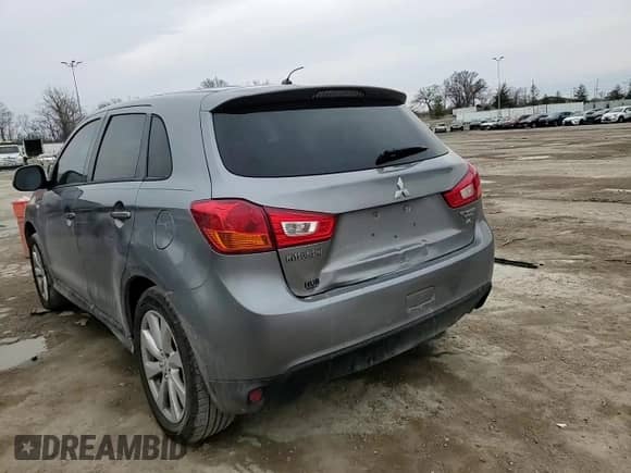 2015 Mitsubishi Outlander ES с VIN 4A4AP3AW7FE037622, выставлен на аукционе Copart как лот 46164535 с пробегом 219 773 миль миль и Списание • Salvage title. История ставок и продаж доступна на DreamBid. Изображение 11.