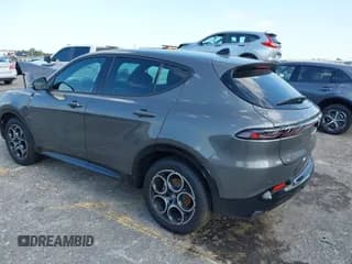 ✅ 2025 Alfa Romeo Tonale • VIN: ZASNATAN6S3090601 • Lot: 42060116. Listed on IAAI with 869 mi. Free auction sales archive from the USA and detailed vehicle history report at DreamBid. Image 3.