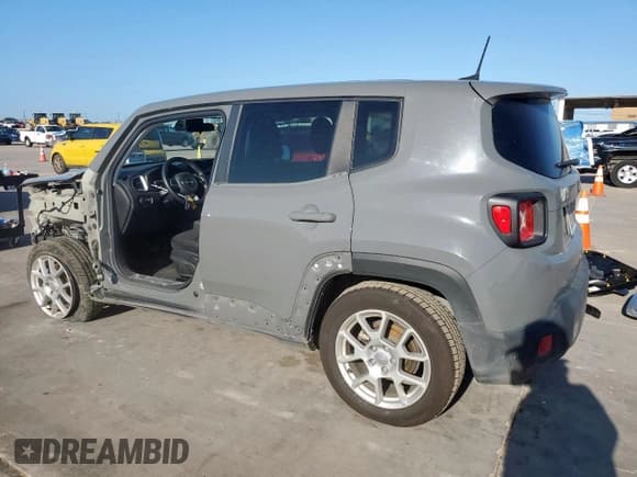 ✅ 2021 Jeep Renegade Latitude • VIN: ZACNJCBB3MPN09337 • Lot: 66530685. Listed on Copart with 52,134 mi. Free auction sales archive from the USA and detailed vehicle history report at DreamBid. Image 2.