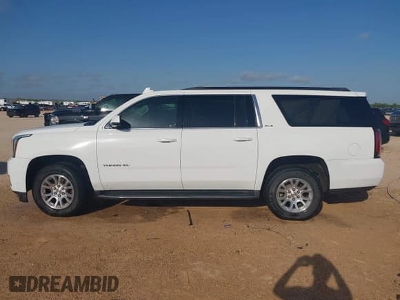 ✅ 2015 GMC Yukon XL SLE • VIN: 1GKS1GKC6FR646531 • Lot: 42555181. Wystawiony na IAAI z przebiegiem 164 811 mil. Bezpłatny archiwum sprzedaży aukcyjnych z USA i szczegółowy raport historii pojazdu na DreamBid. Zdjęcie 14.