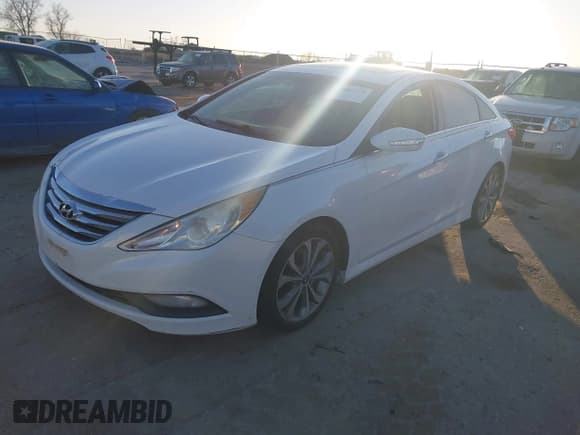 ✅ 2014 Hyundai Sonata Limited • VIN: 5NPEC4ABXEH815577 • Лот: 43687778. Опубликован ранее на IAAI с пробегом 197 637 миль. Бесплатный доступ к архиву аукционных продаж из США и подробный отчёт об истории автомобиля на DreamBid. Изображение 2.