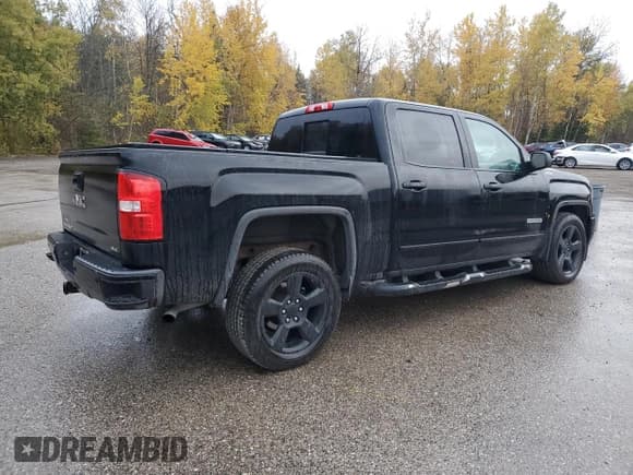 ✅ 2018 GMC Sierra 1500 SLE • VIN: 3GTU2MEC6JG444602 • Лот: 89868435. Опубликован ранее на Copart с пробегом 246 313 миль. Бесплатный доступ к архиву аукционных продаж из США и подробный отчёт об истории автомобиля на DreamBid. Изображение 3.