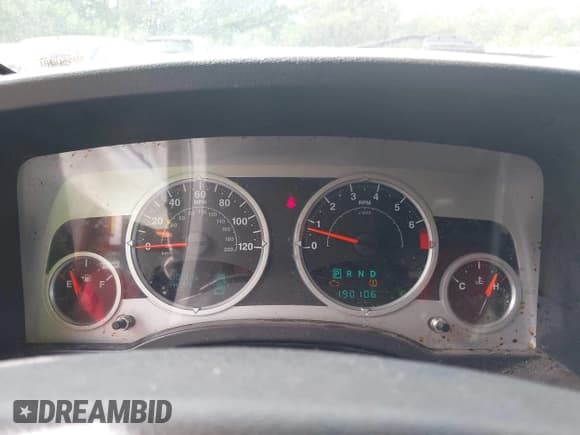 ✅ 2008 Jeep Patriot Limited • VIN: 1J8FF48WX8D765982 • Lot: 42567606. Wystawiony na IAAI z przebiegiem 190 106 mil. Bezpłatny archiwum sprzedaży aukcyjnych z USA i szczegółowy raport historii pojazdu na DreamBid. Zdjęcie 7.