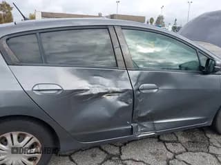 ✅ 2011 Honda Insight • VIN: JHMZE2H36BS004868 • Лот: 43719131. Опубликован ранее на IAAI с пробегом 367 130 миль. Бесплатный доступ к архиву аукционных продаж из США и подробный отчёт об истории автомобиля на DreamBid. Изображение 6.