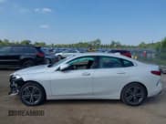 ✅ 2022 BMW 2 Series 228i • VIN: WBA53AK01N7K13261 • Lot: 42998411. Wystawiony na IAAI z przebiegiem 50 040 mil. Bezpłatny archiwum sprzedaży aukcyjnych z USA i szczegółowy raport historii pojazdu na DreamBid. Zdjęcie 15.