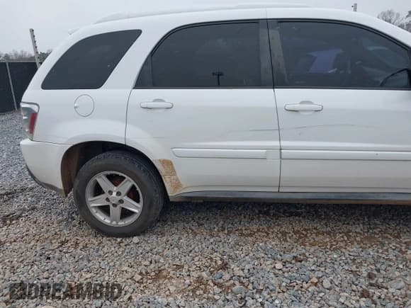 ✅ 2005 Chevrolet Equinox LT • VIN: 2CNDL63F056153323 • Лот: 41367399. Опубликован ранее на IAAI с пробегом 184 556 миль. Бесплатный доступ к архиву аукционных продаж из США и подробный отчёт об истории автомобиля на DreamBid. Изображение 14.
