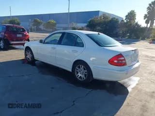 ✅ 2005 Mercedes-Benz E 320 • VIN: WDBUF65J35A617655 • Лот: 43778292. Опубликован ранее на IAAI с пробегом 206 944 миль. Бесплатный доступ к архиву аукционных продаж из США и подробный отчёт об истории автомобиля на DreamBid. Изображение 3.