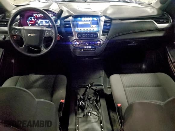 ✅ 2018 Chevrolet Tahoe Commercial • VIN: 1GNSKDEC2JR323631 • Lot: 94994345. Wystawiony na Copart z przebiegiem 139 286 mil. Bezpłatny archiwum sprzedaży aukcyjnych z USA i szczegółowy raport historii pojazdu na DreamBid. Zdjęcie 8.