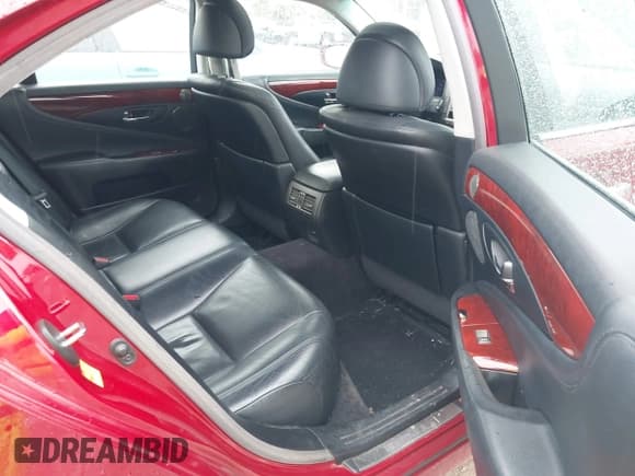 ✅ 2010 Lexus LS 460 • VIN: JTHCL5EF5A5005096 • Лот: 42426408. Опубликован ранее на IAAI с пробегом 188 002 миль. Бесплатный доступ к архиву аукционных продаж из США и подробный отчёт об истории автомобиля на DreamBid. Изображение 8.