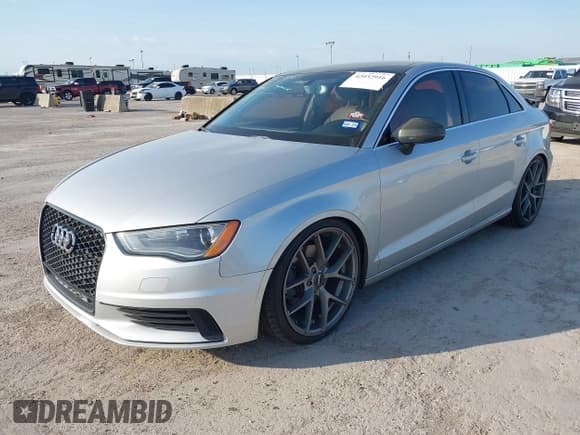 ✅ 2015 Audi A3 Premium • VIN: WAUACGFF5F1015240 • Лот: 42032916. Опубликован ранее на IAAI с пробегом 129 656 миль. Бесплатный доступ к архиву аукционных продаж из США и подробный отчёт об истории автомобиля на DreamBid. Изображение 17.