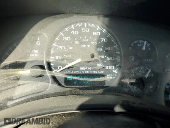 ✅ 2000 GMC Sierra 1500 SLE • VIN: 1GTEK14T5YZ346093 • Лот: 85654524. Опубликован ранее на Copart с пробегом 211 460 миль. Бесплатный доступ к архиву аукционных продаж из США и подробный отчёт об истории автомобиля на DreamBid. Изображение 9.