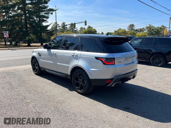 ✅ 2018 Land Rover Range Rover Sport • VIN: SALWR2RE1JA199784 • Lot: 84923745. Listed on Copart with 74,134 mi. Free auction sales archive from the USA and detailed vehicle history report at DreamBid. Image 3.