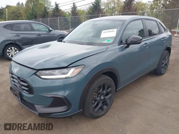 ✅ 2025 Honda HR-V Sport • VIN: 3CZRZ2H55SM740694 • Lot: 43238842. Wystawiony na IAAI z przebiegiem 9 038 mil. Bezpłatny archiwum sprzedaży aukcyjnych z USA i szczegółowy raport historii pojazdu na DreamBid. Zdjęcie 2.