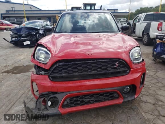 ✅ 2024 MINI Countryman Cooper S • VIN: WMZ53BR08R3R84313 • Lot: 67860504. Wystawiony na Copart z przebiegiem 17 524 mil. Bezpłatny archiwum sprzedaży aukcyjnych z USA i szczegółowy raport historii pojazdu na DreamBid. Zdjęcie 5.