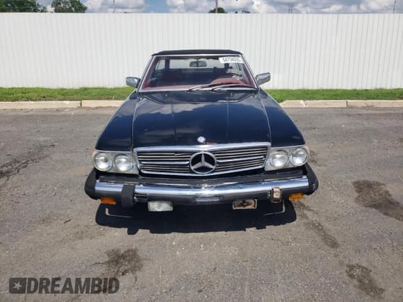 ✅ 1979 Mercedes-Benz SL • VIN: 10704412052292 • Лот: 64758035. Опубликован ранее на Copart с пробегом 146 896 миль. Бесплатный доступ к архиву аукционных продаж из США и подробный отчёт об истории автомобиля на DreamBid. Изображение 5.