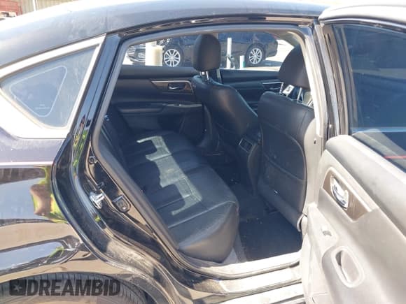 ✅ 2014 Nissan Altima SL • VIN: 1N4BL3AP0EC202412 • Lot: 41987482. Wystawiony na IAAI z przebiegiem 98 225 mil. Bezpłatny archiwum sprzedaży aukcyjnych z USA i szczegółowy raport historii pojazdu na DreamBid. Zdjęcie 8.