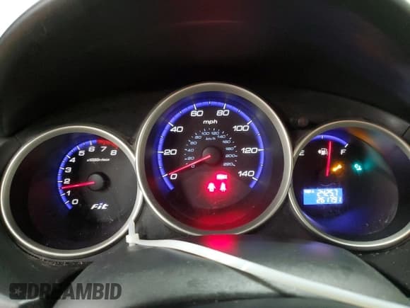 ✅ 2008 Honda Fit • VIN: JHMGD37408S068861 • Lot: 92468245. Listed on Copart with 261,791 mi. Free auction sales archive from the USA and detailed vehicle history report at DreamBid. Image 9.