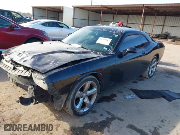 ✅ 2013 Dodge Challenger R/T • VIN: 2C3CDYBT4DH700326 • Lot: 41382862. Wystawiony na IAAI z przebiegiem 136 070 mil. Bezpłatny archiwum sprzedaży aukcyjnych z USA i szczegółowy raport historii pojazdu na DreamBid. Zdjęcie 18.